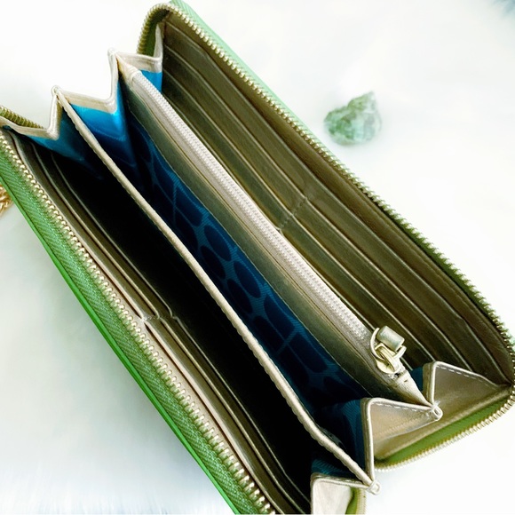 KATE SPADE Patent Green Stacy Big Apple Large Wallet - Picture 5 of 12